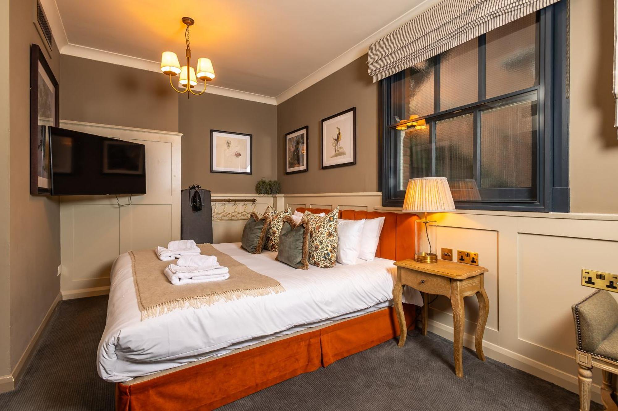 Salisbury Arms Hotel Hertford Esterno foto