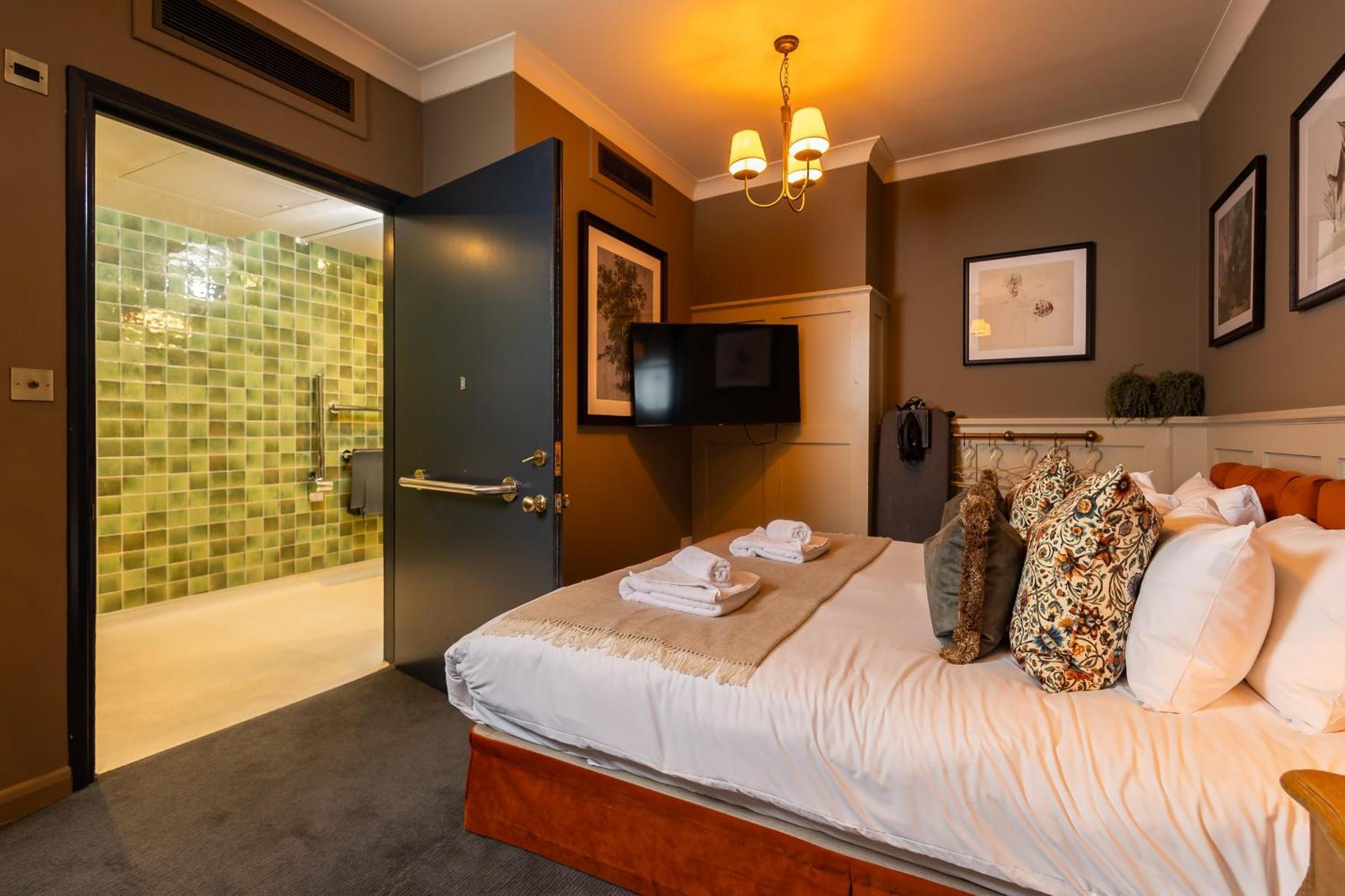Salisbury Arms Hotel Hertford Esterno foto