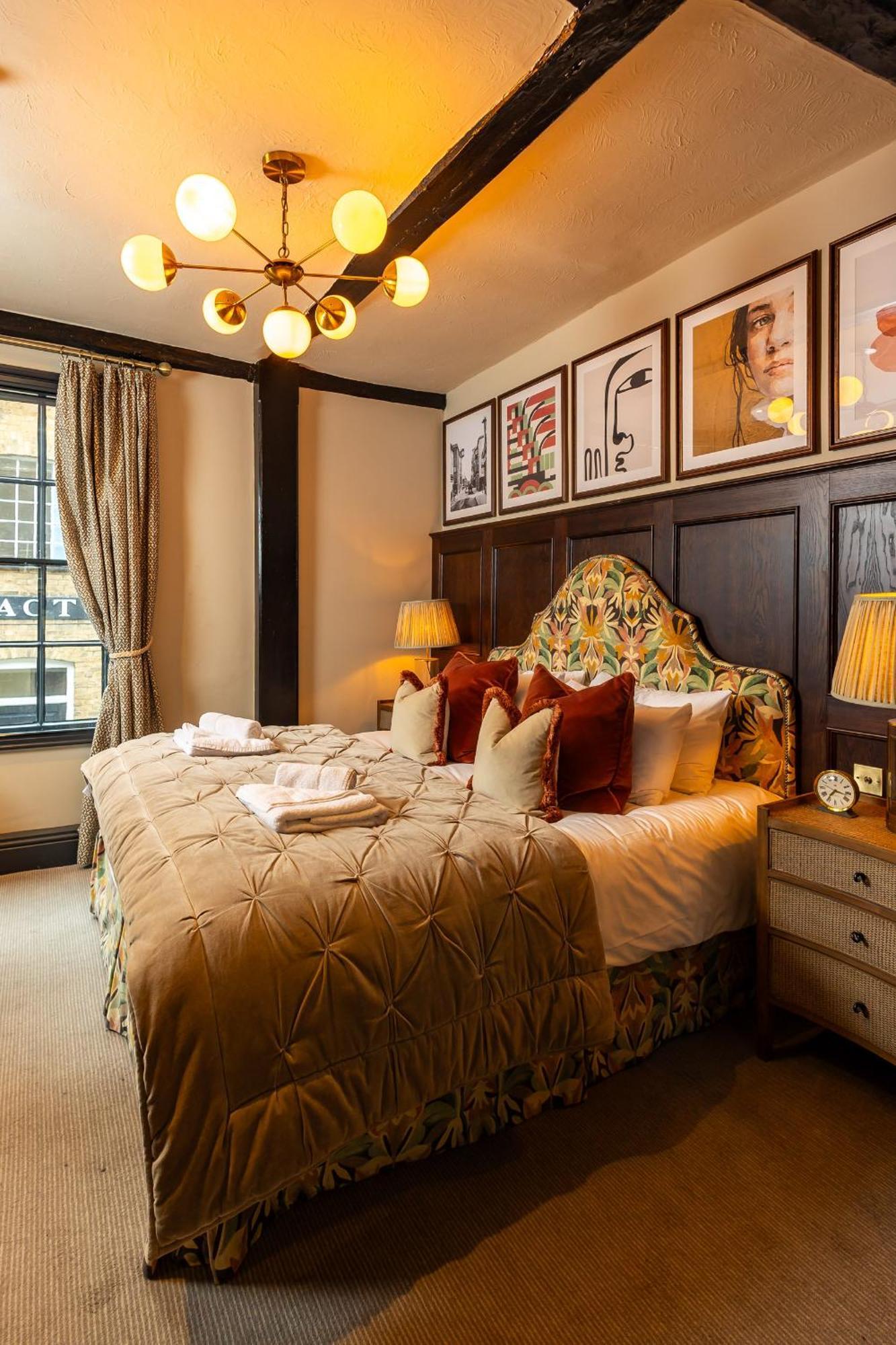 Salisbury Arms Hotel Hertford Esterno foto